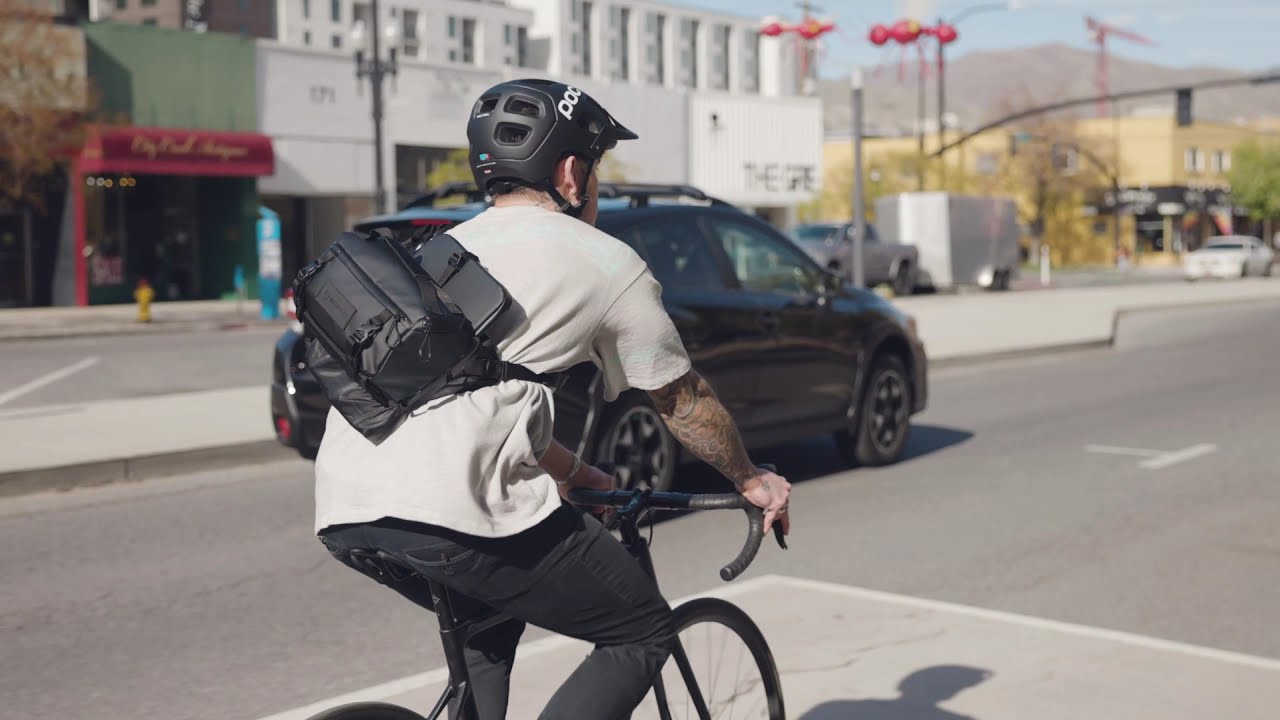 Meet The ROAM Sling