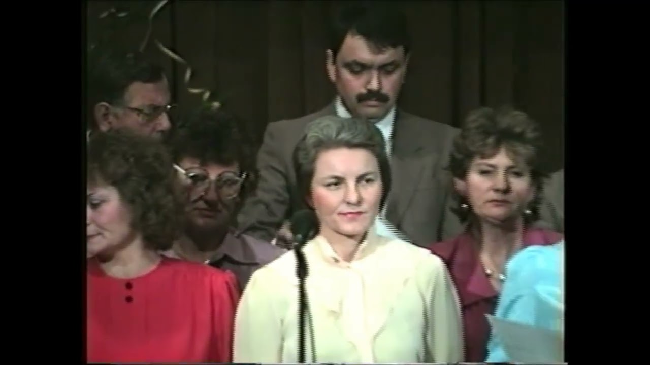 23.01.1994  - CHÓR NAUCZYCIELSKI Z OŻAROWA -dyryguje: Jerzy Sternicki   -VII GODY OPATOWSKIE