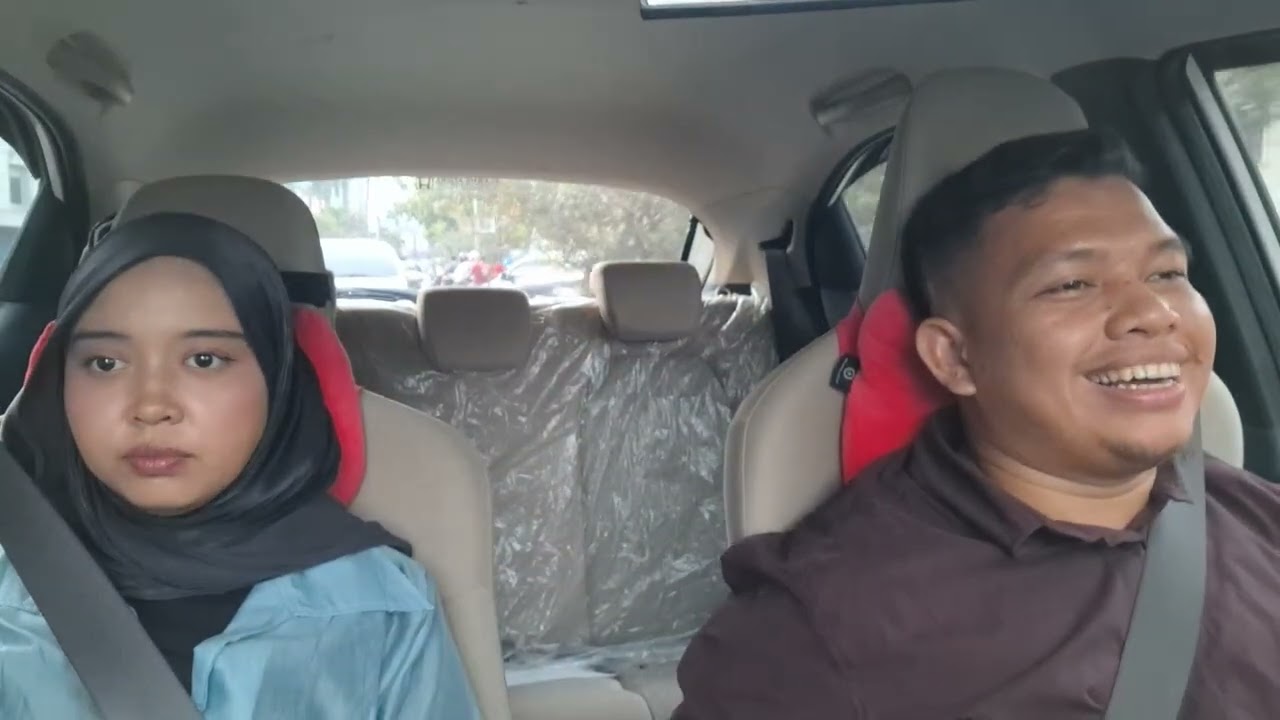 Day 1 adek pakai pasmina