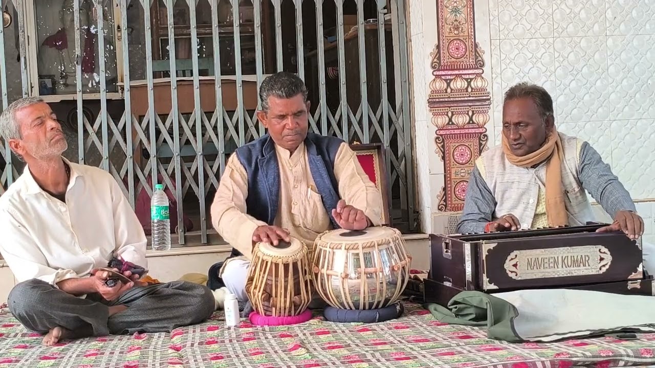 १४८४)बईठकी में #बंदिश | घूंघट के पट खोल रे |गायक #सुदामाजी  तबला #सत्यदेवजी  मंजीरा #अखिलेशजी७.१२.२५