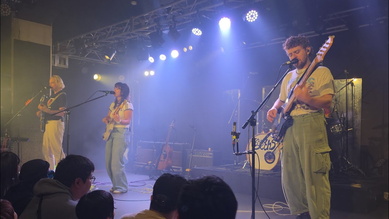 The Beths - Head In The Clouds (live in Osaka)