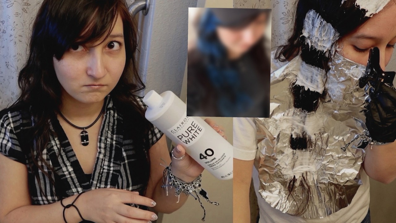 bleaching my hair at home for the first time 0.o dyeing dark to blue raccoon tails transformation