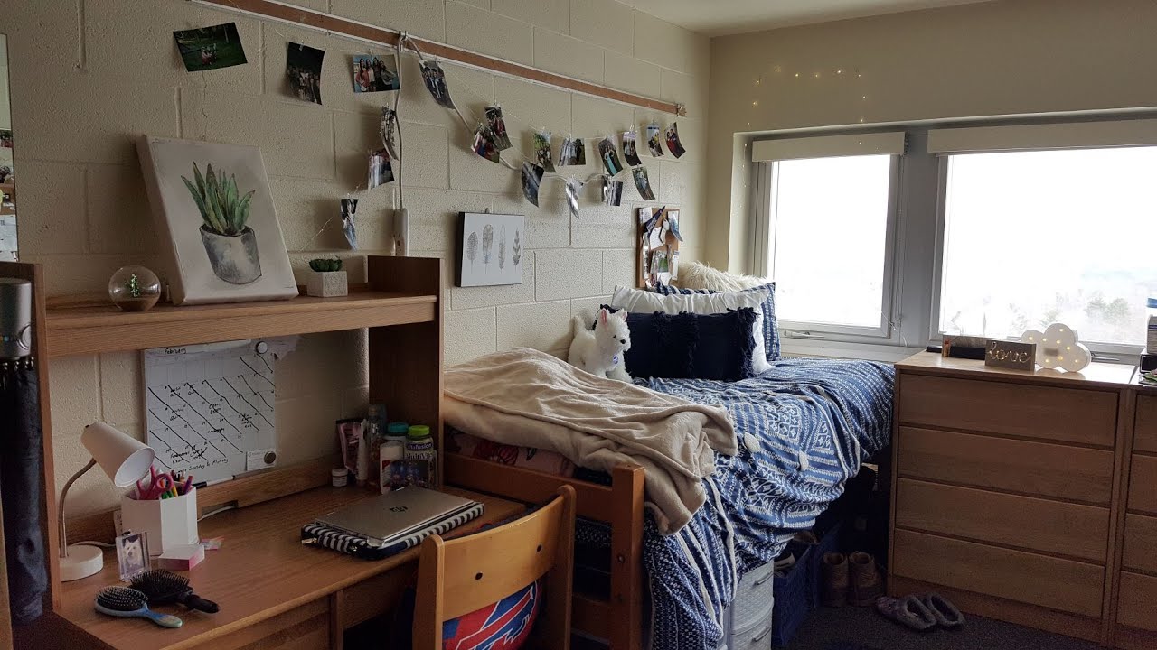 ITHACA COLLEGE DORM TOUR // EAST TOWER