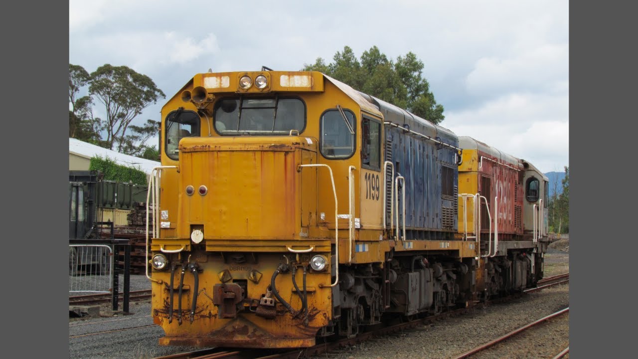 DBR's 1282 & 1199 shunting in Waihi (HD)
