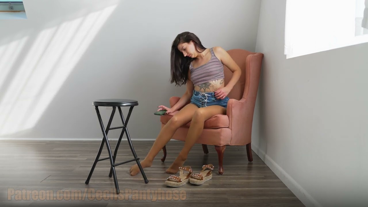 Relaxing in Suntan Pantyhose