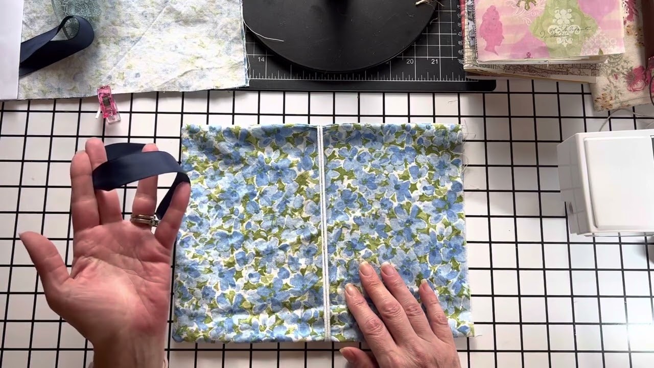 DIY Fabric Journal Covers, DIY Fabric Travelers Notebook Cover Tutorial