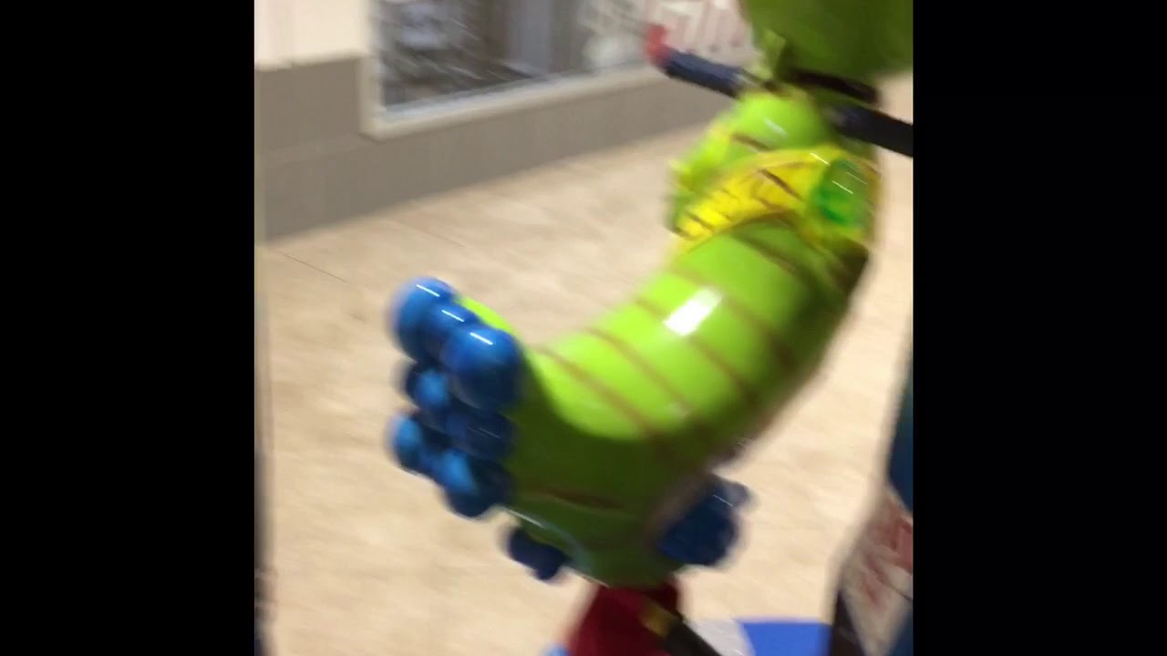 Ocean Carousel ride at the Northgate shopping center, with a bit of an epic fail.