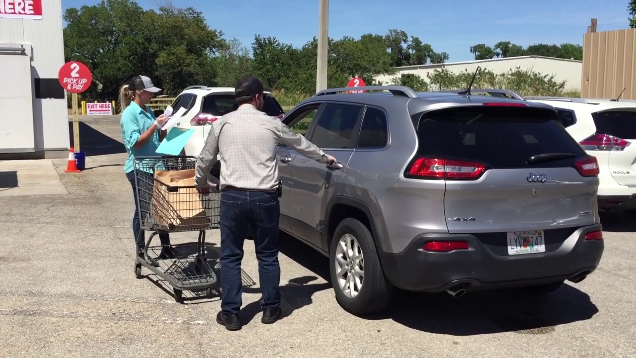 Coronavirus: Detwiler's opens drive-thru grocery shopping | Herald-Tribune