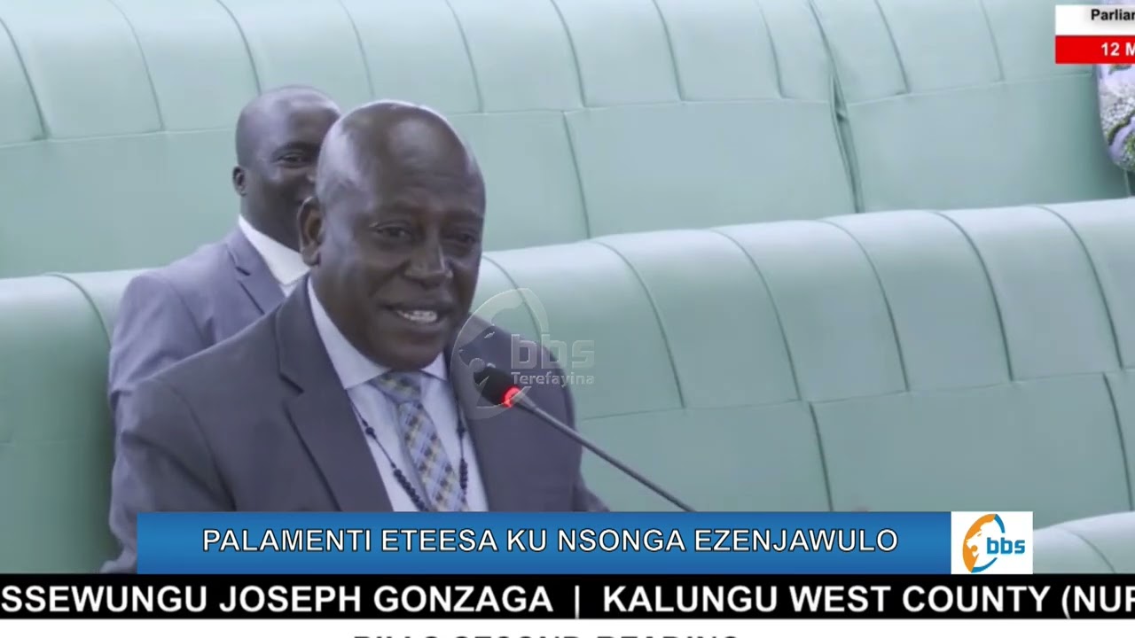 Ababaka Bawakanyizza ekya TV ne Radio Okusasulanga Abayimbi Okuzannya Enyimba Zabwe.