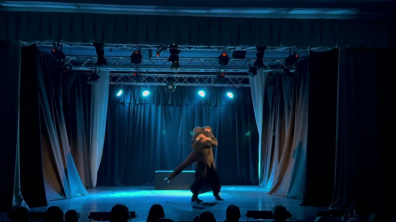 монах
