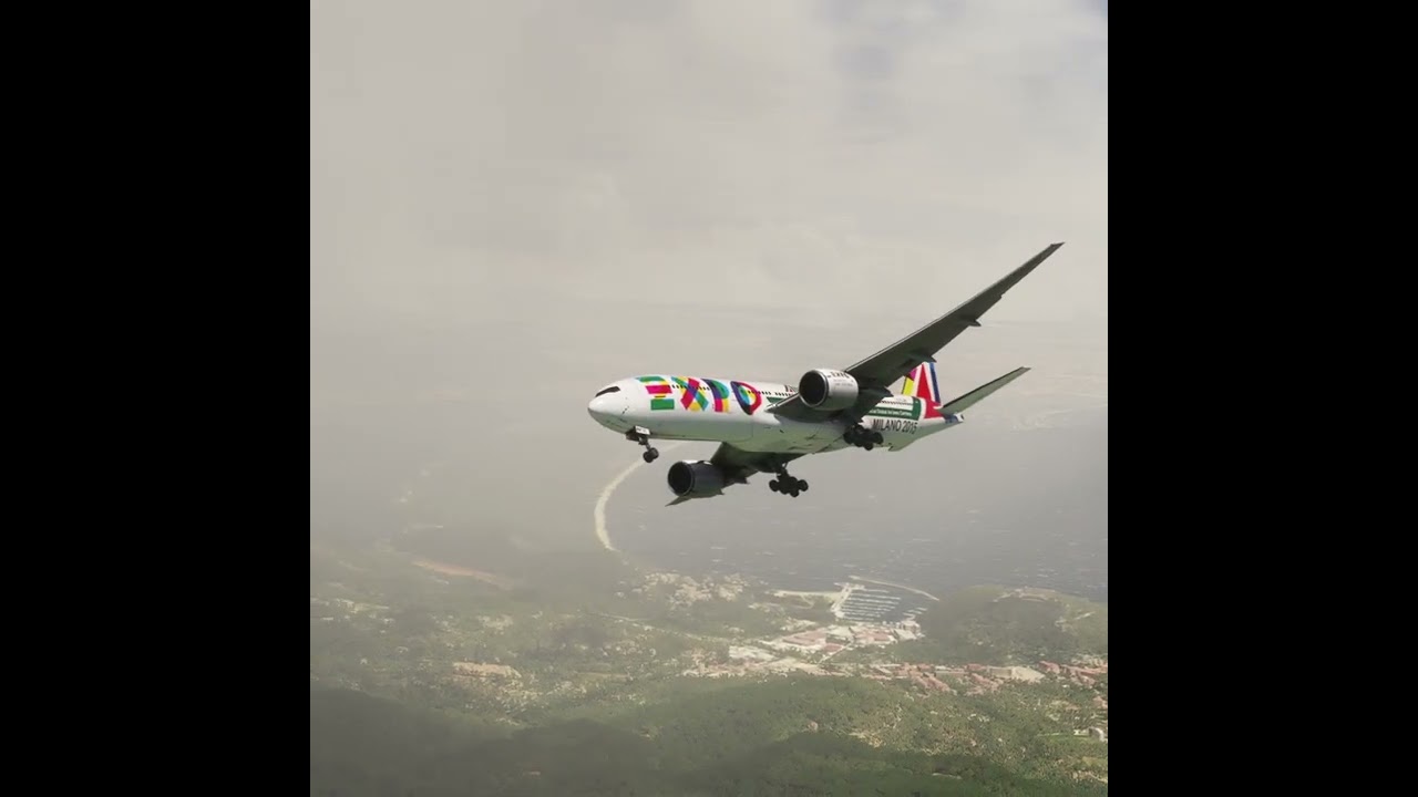 Airplane Emergency Landing at Airport Eps 601