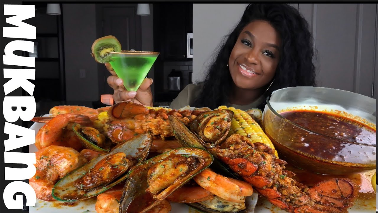 SEAFOOD BOIL MUKBANG | BLOVESLIFE SMACKALICIOUS SAUCE • LOBSTER TAILS • PRAWNS • MUSSELS