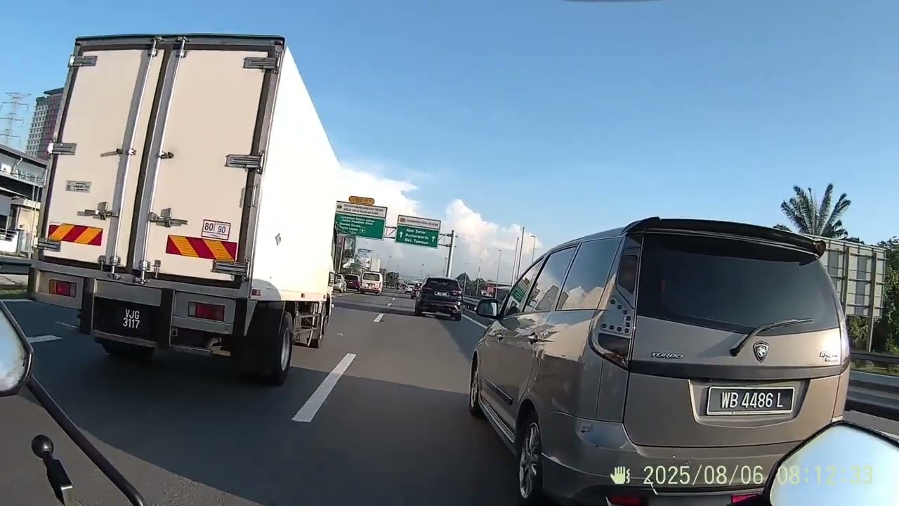 SJCAM C300 - Ride Motorcycle 