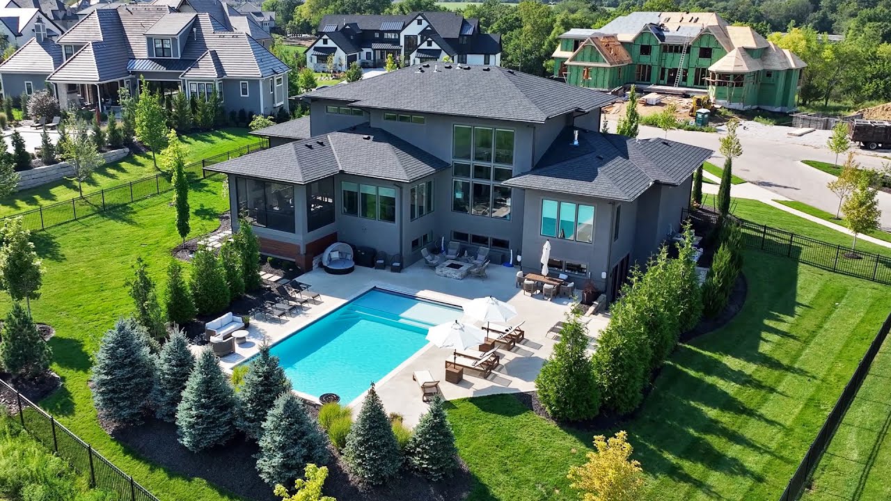 Drone Tour | 16905 Bond St | Overland Park, KS