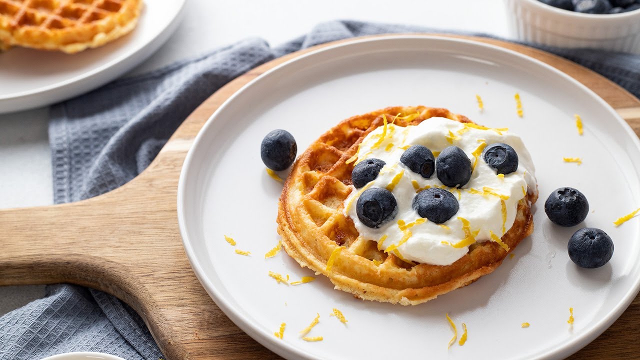 Keto Sweet Plain Chaffles [Perfect for Any Toppings]