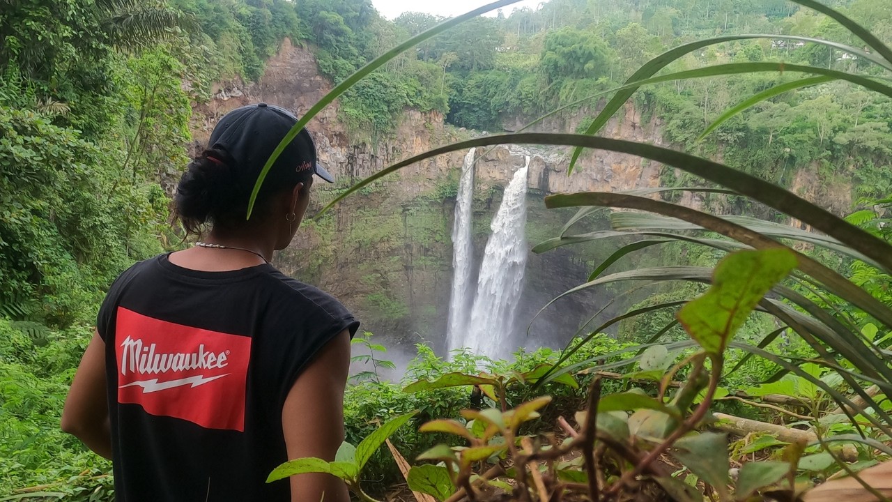 LUMAJANG SURGANYA  AIR TERJUN DI INDONESIA