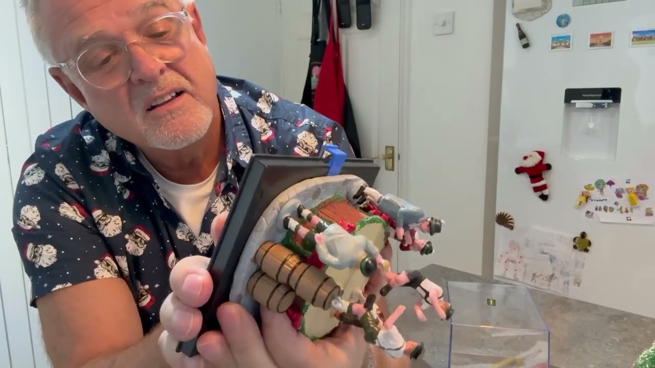 Unboxing Leapin' Lederhosen