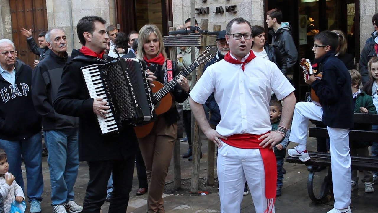 Jose Antonio Perez- Una guapa Navarrica-26/4/2014