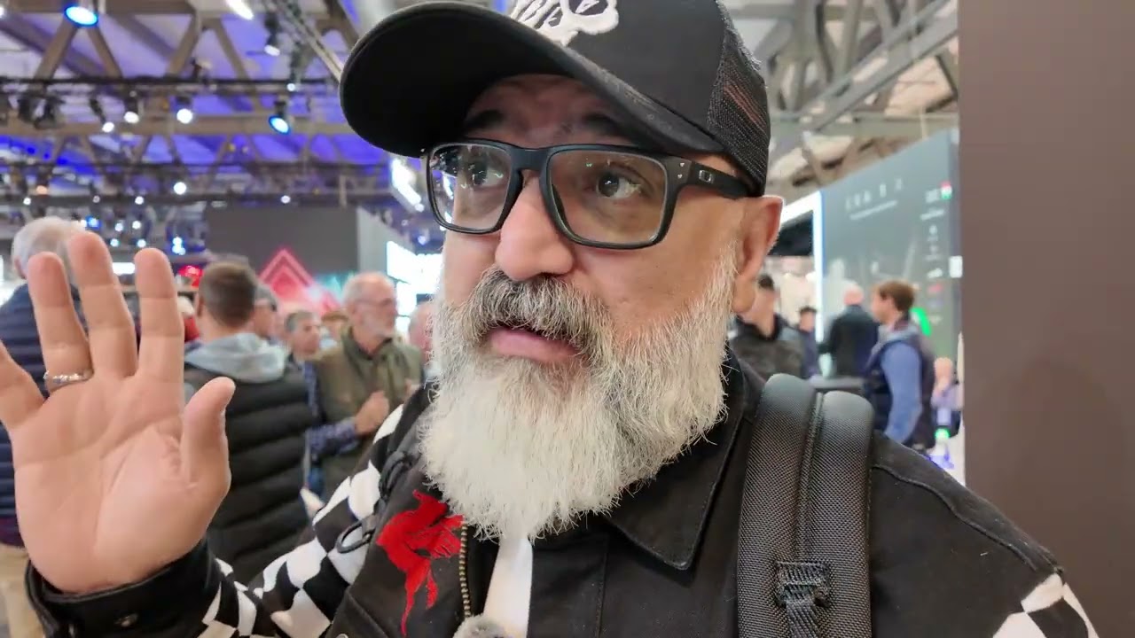 EICMA Capítulo 7 ¡LA MOTO MÁS BELLA DE EICMA! | Joyas del Dakar y el regreso de Fellan & Moore