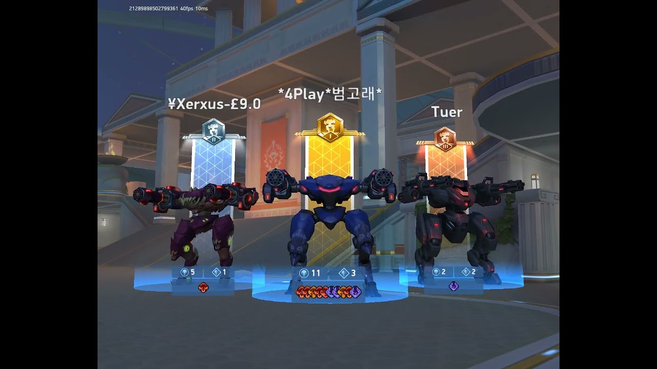 Playing with some whale members - Mech arena #whales