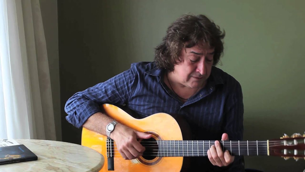 Violão Ibérico: Toninho Horta toca Meu canário vizinho azul