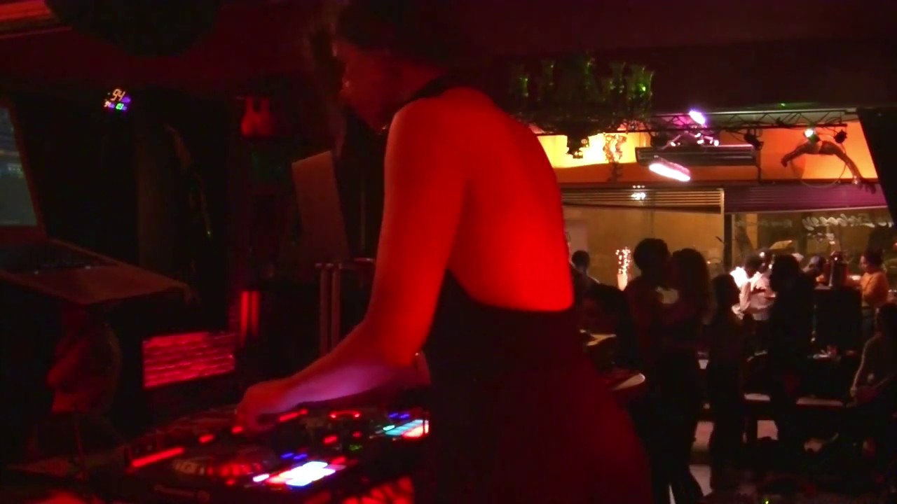 🎧 DJ Sosso 🎧 Live Kizomba & Semba Mix in the Embassy Room Brussels