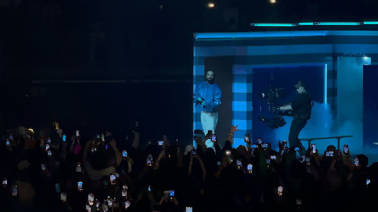 Drake It's All A Blur Tour - Intro, Virginia Beach, Marvin's Room Columbus, OH