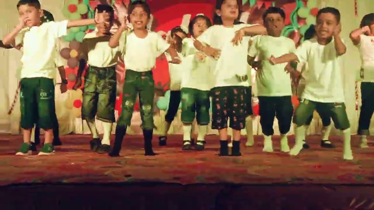 Bum bum bole...Song dance performance of  Gargi & her friends