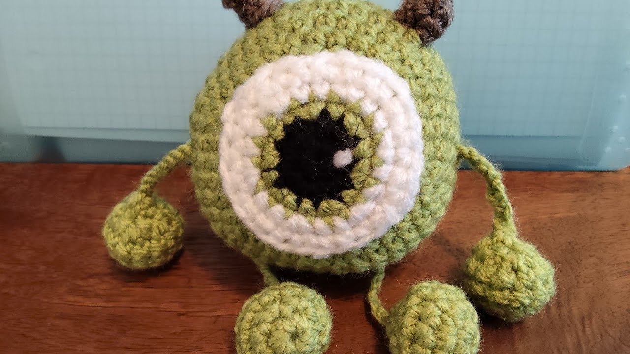 Tuto Bob Razowski au crochet