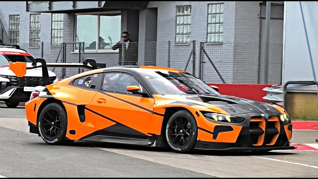 BMW M4 GT3 EVO | Donington Park | Pure sound | Track Action