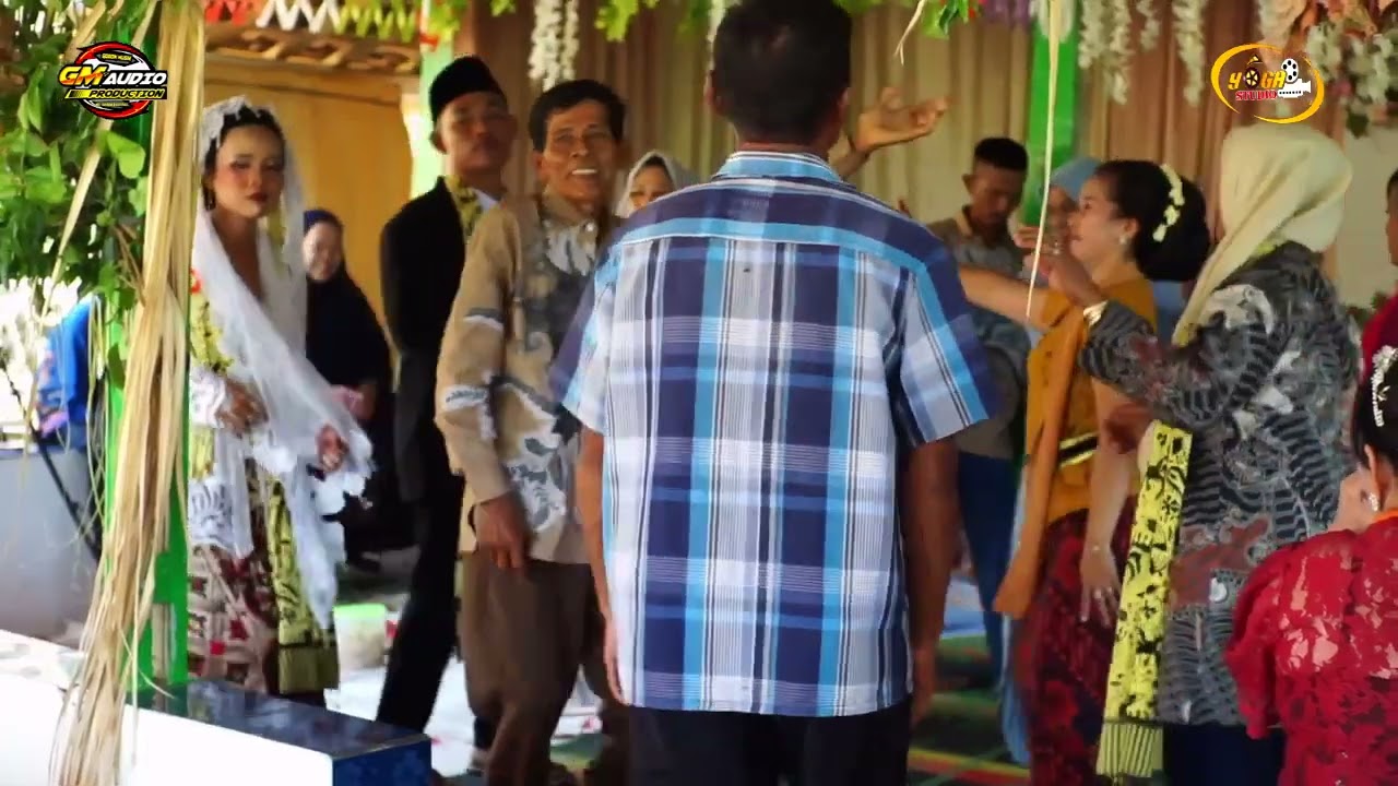 RONGGENG MANIS
