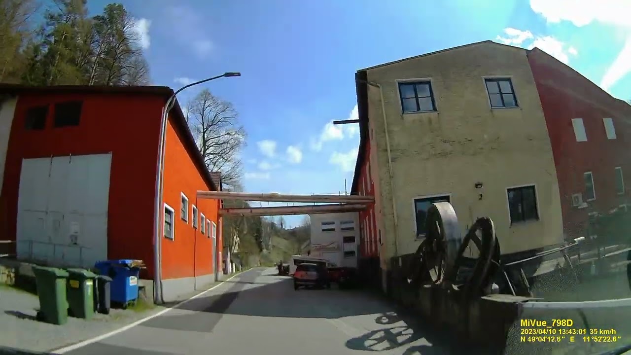D: Papierm&uuml;hle. Markt Laaber. Landkreis Regensburg. Ortsdurchfahrt. April 2023