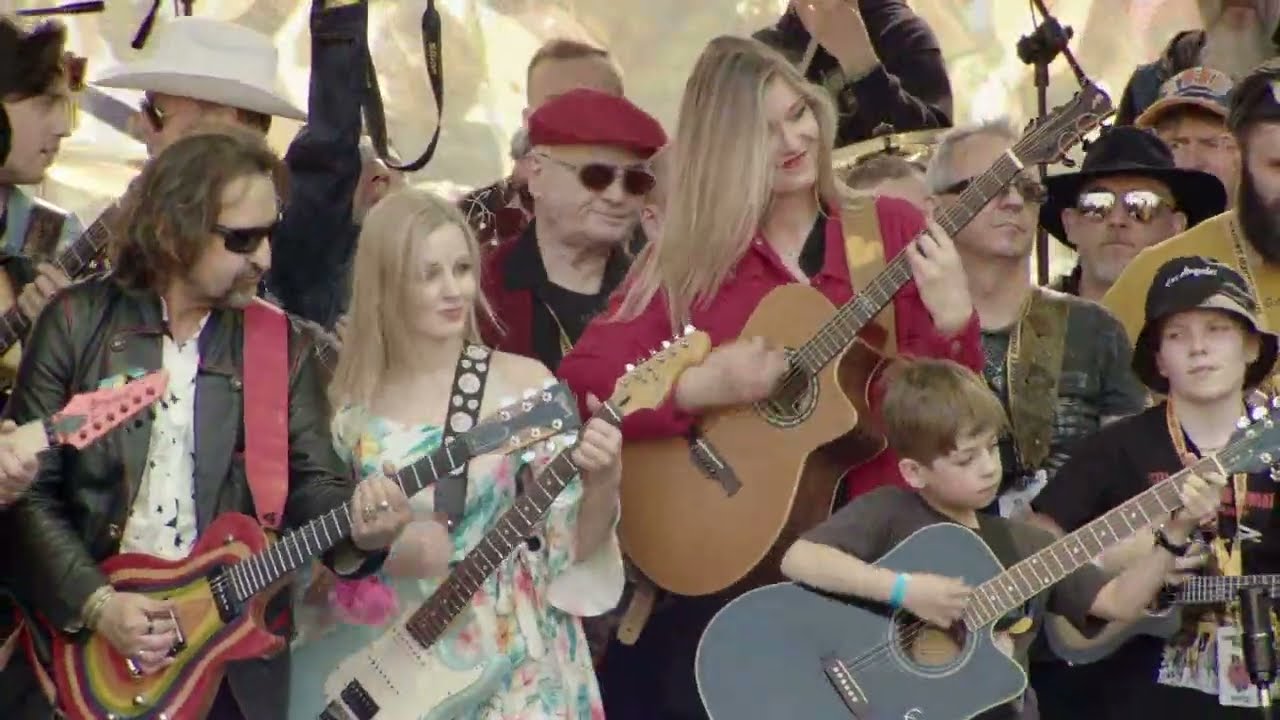 Gitarowy Rekord Świata 2022. We Wrocławiu zagrało 7676 gitar!