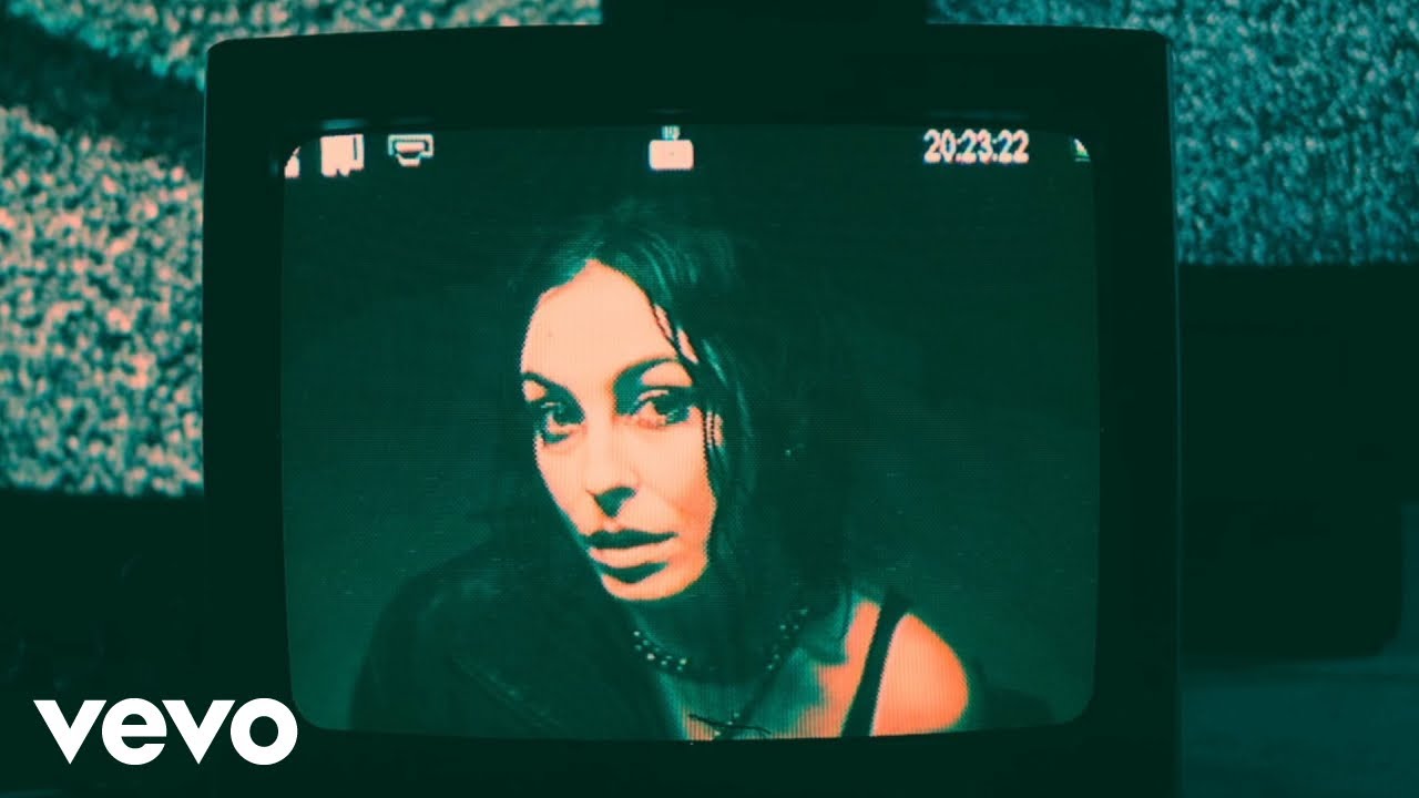Featurette - BadLook (Official Visualizer)