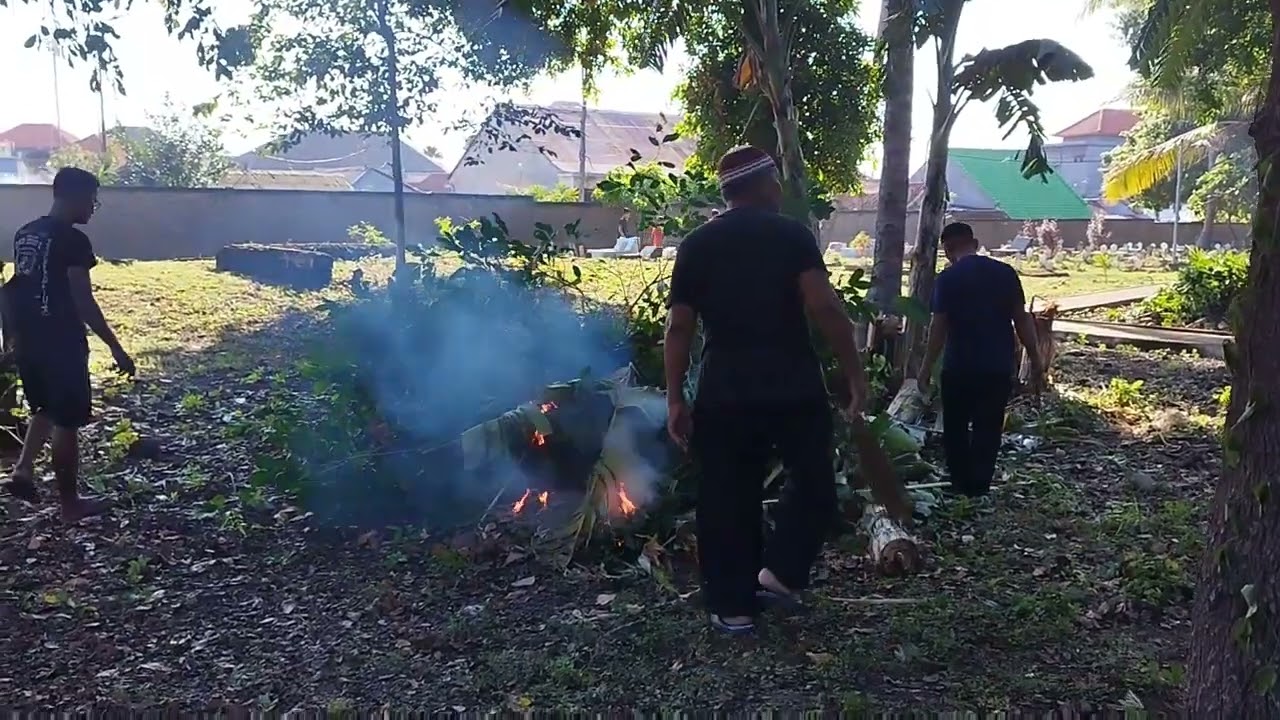 kerja bakti di kuburan islam kampung baru l 12 maret 2023