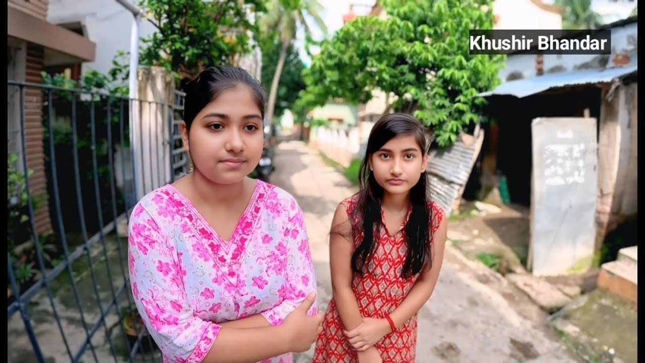 'ডি এল এড' করা দুই বোন, বাবার চিকিৎসার জন্য আজ রাস্তায়।