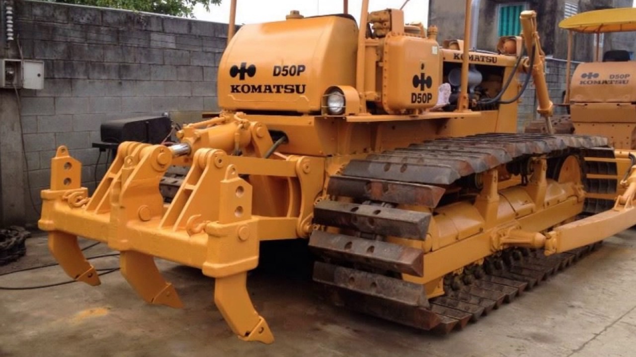 Xe ủi Komatsu D50P-15 gắn m&oacute;c rễ - Giao về Daklak Cty Đ&ocirc;ng &Aacute;