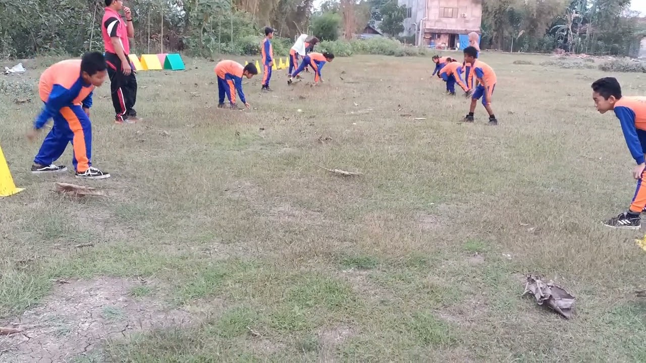 Pemanasan☑️‼️ sebelum Permainan Kasti dimulai‼️