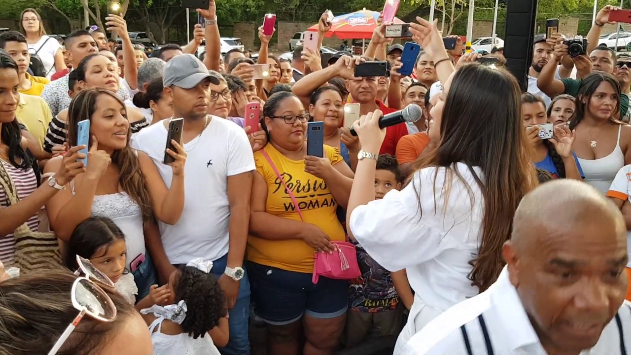 Serenata A KALETH MORALES - Su hija  KATHINALIETH MORALES