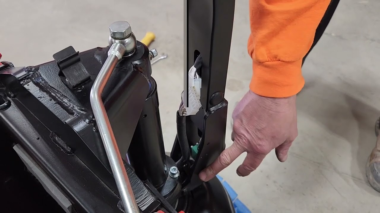 Clarky's Corner: How to attach Heli Pallet Jack Handles