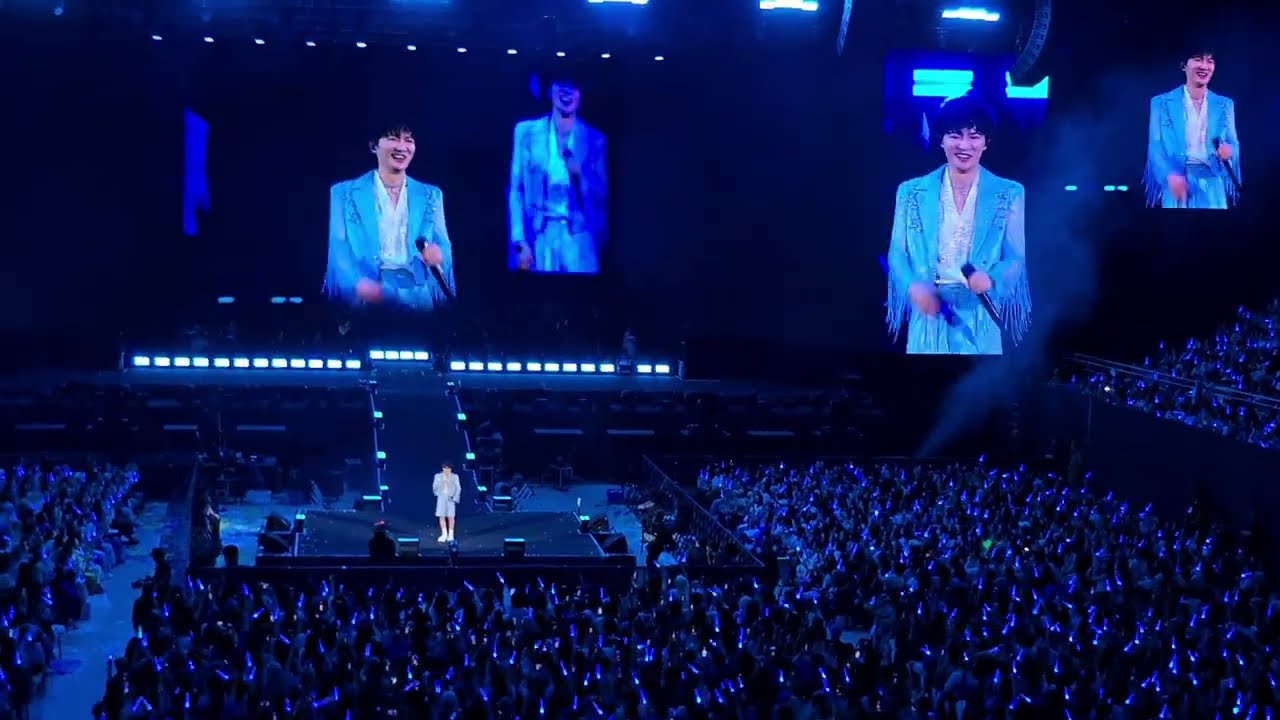 周深 點歌 馬來西亞版《如願》9.29Hz 世界巡迴演唱會吉隆坡站 kamu adalah (20250413) 4k