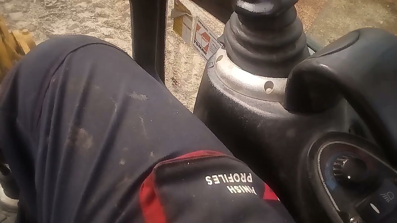 JCB 8016 zanikające funkcje na ramieniu gł&oacute;wnym