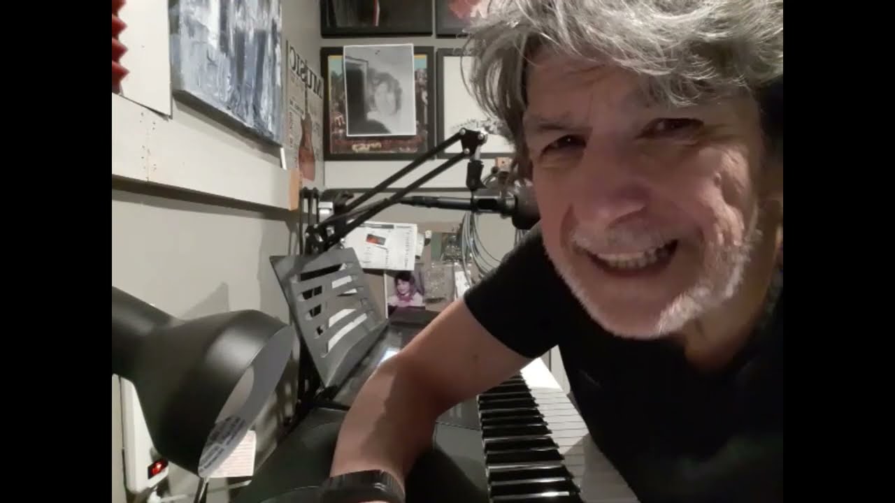 Unexpectedly Perfect: Lady Madonna Meets I Want You Back in an Unforgettable Mashup!