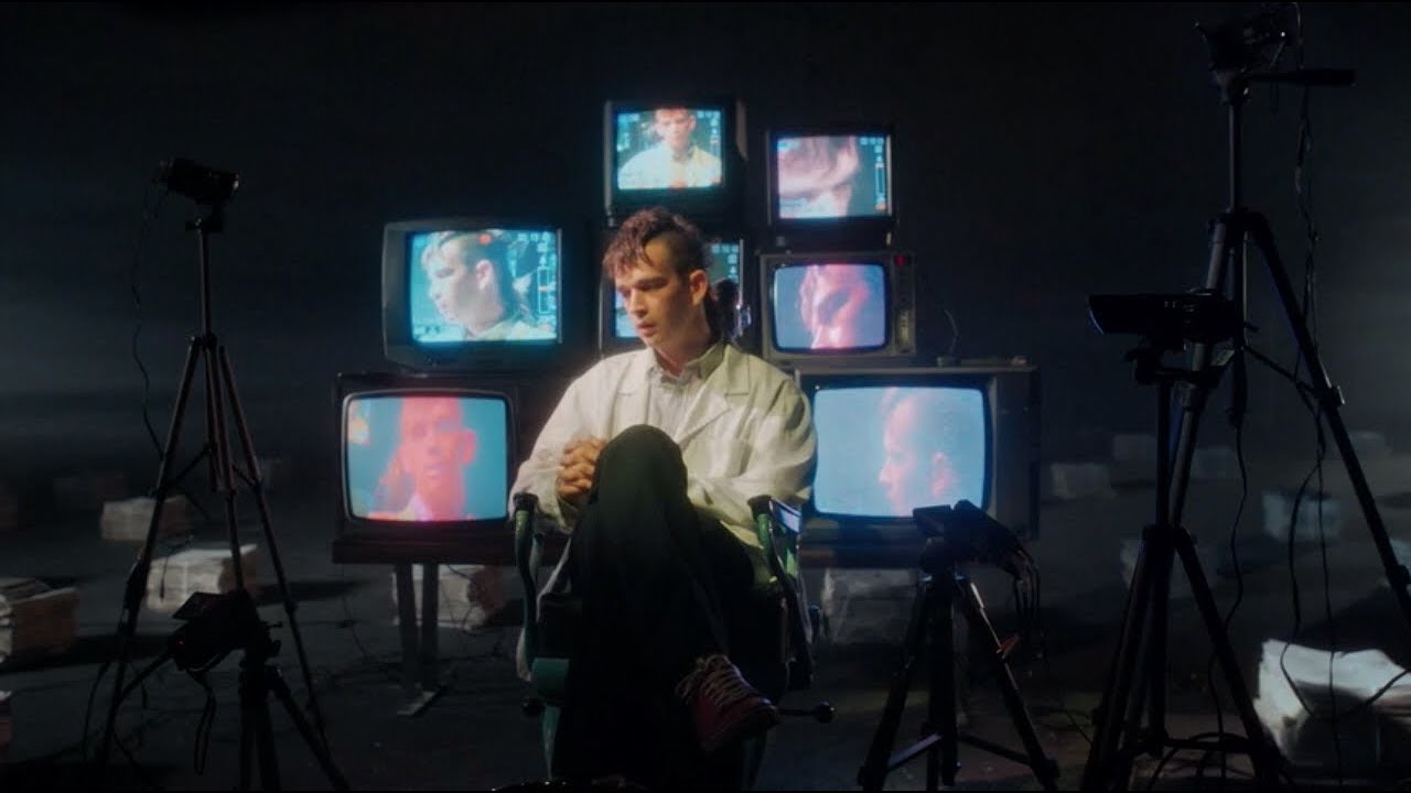 If You're Too Shy (Let Me Know) – The 1975 (Alternate Music Video)
