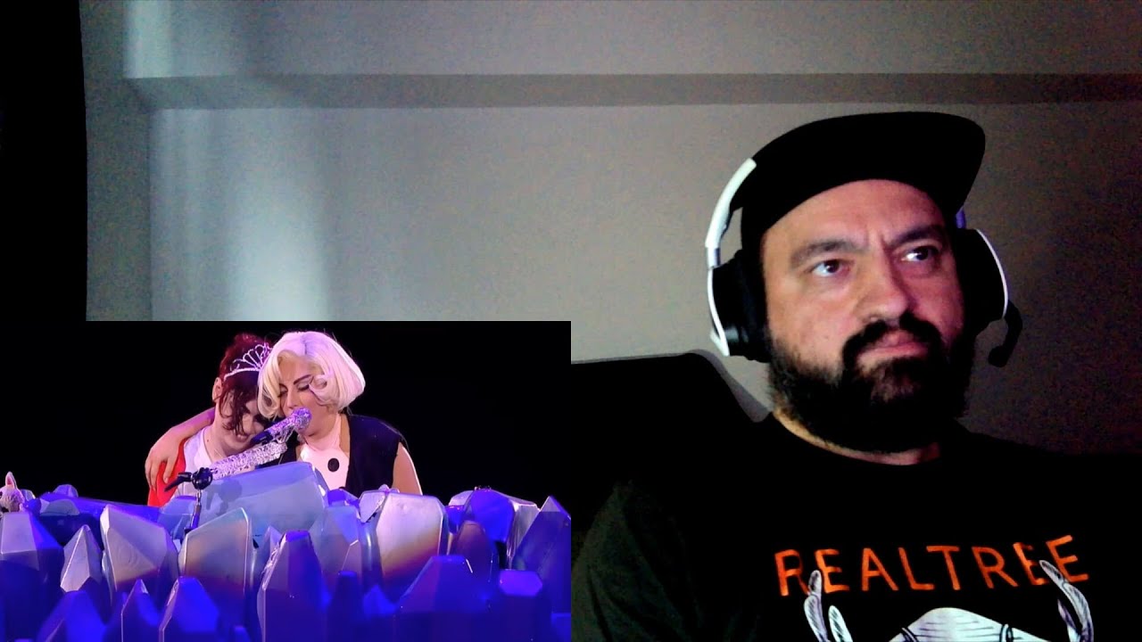 Lady Gaga - Born This Way (artRAVE, Paris, Bercy, 2014) - Reaction