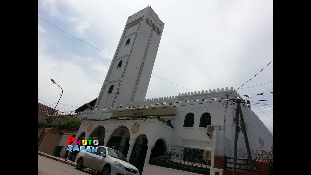 عنابة اذان من مسجد بدر    المؤذن منير