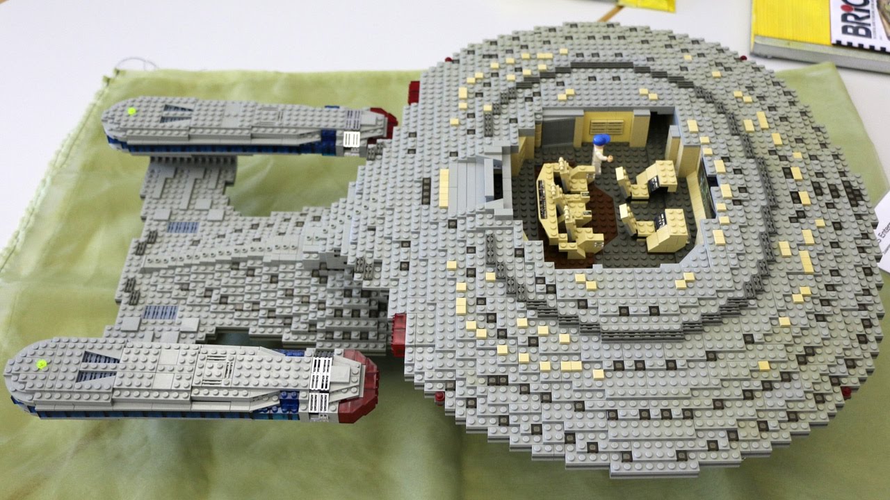 LEGO MOC: USS Enterprise NCC-1701-D