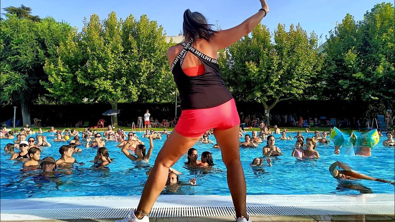 SONRIELE Coreo by Julia Ramos  @DaddyYankee#sonriealavida#sonriele #zumba#verano