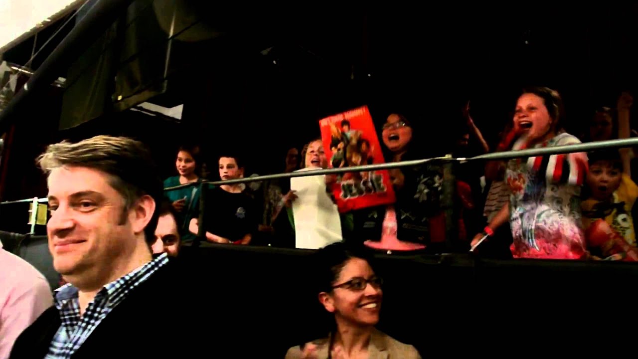 Jessie - Live Taping - ''Cattle Calls & Scary Walls'' - Last Episode of Season 1 [1st Day]
