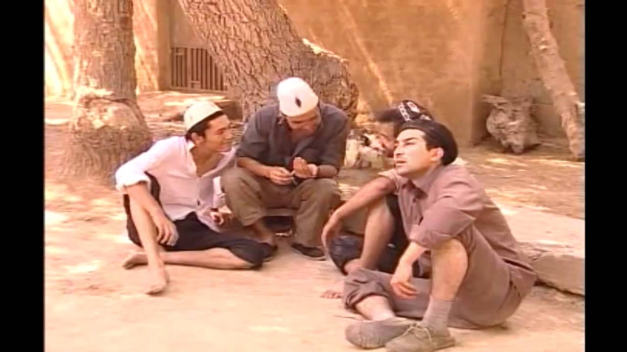 Uyghur Film Sarangning Hiyali 2/5 ئۇيغۇر كىنو ساراڭنىڭ خىيالى